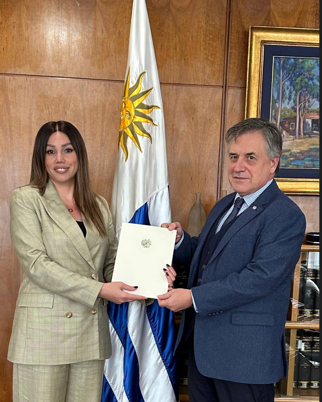 Ուրուգվայի Արևելյան Հանրապետությունում Հայաստանի Հանրապետության դեսպան Մարիամ Գևորգյանն իր հավատարմագրերի պատճենն է հանձնել Ուրուգվայի արտաքին հարաբերությունների նախարար Օմար Պագանինիին