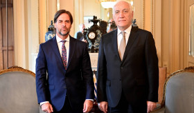 ՀՀ նախագահ Վահագն Խաչատուրյանը հանդիպել է Ուրուգվայի Արևելյան Հանրապետության նախագահ Լուիս Լակաժե Պոուի հետ