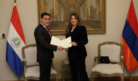 Համատեղության կարգով Պարագվայի Հանրապետությունում Հայաստանի Հանրապետության դեսպան Մարիամ Գևորգյանն իր հավատարմագրերի պատճենն է հանձնել Պարագվայի արտաքին հարաբերությունների նախարար Ռուբեն Ռամիրես Լեսկանոյին: